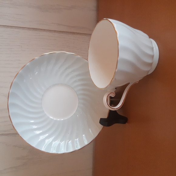 Aynsley England Bone China Vintage Teacup and Saucer Blue Swirls with Roses - Picture 3 of 13